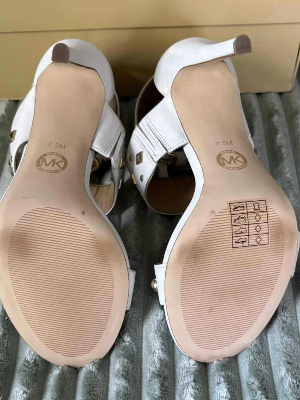 NEW Gorgeous Michael Kors Heels